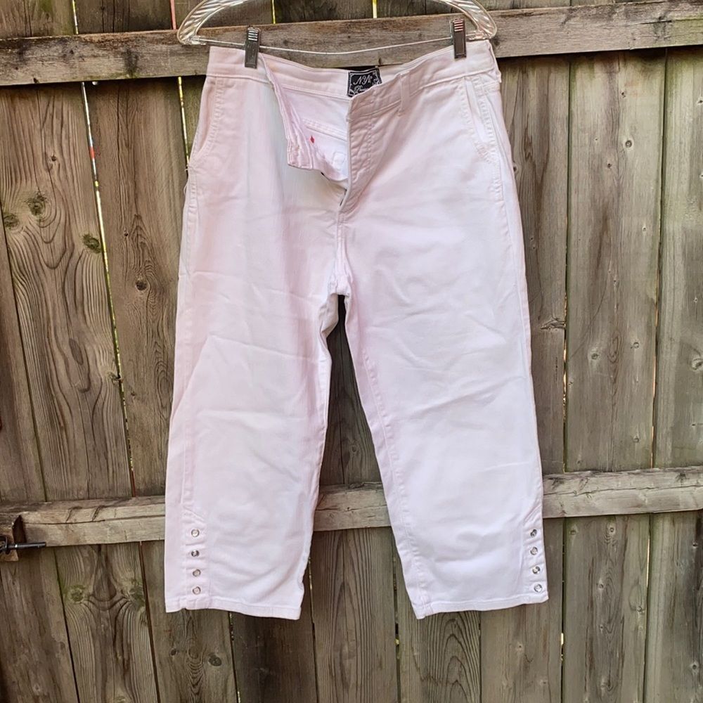 Not your daughters Jean white capris sz. 10